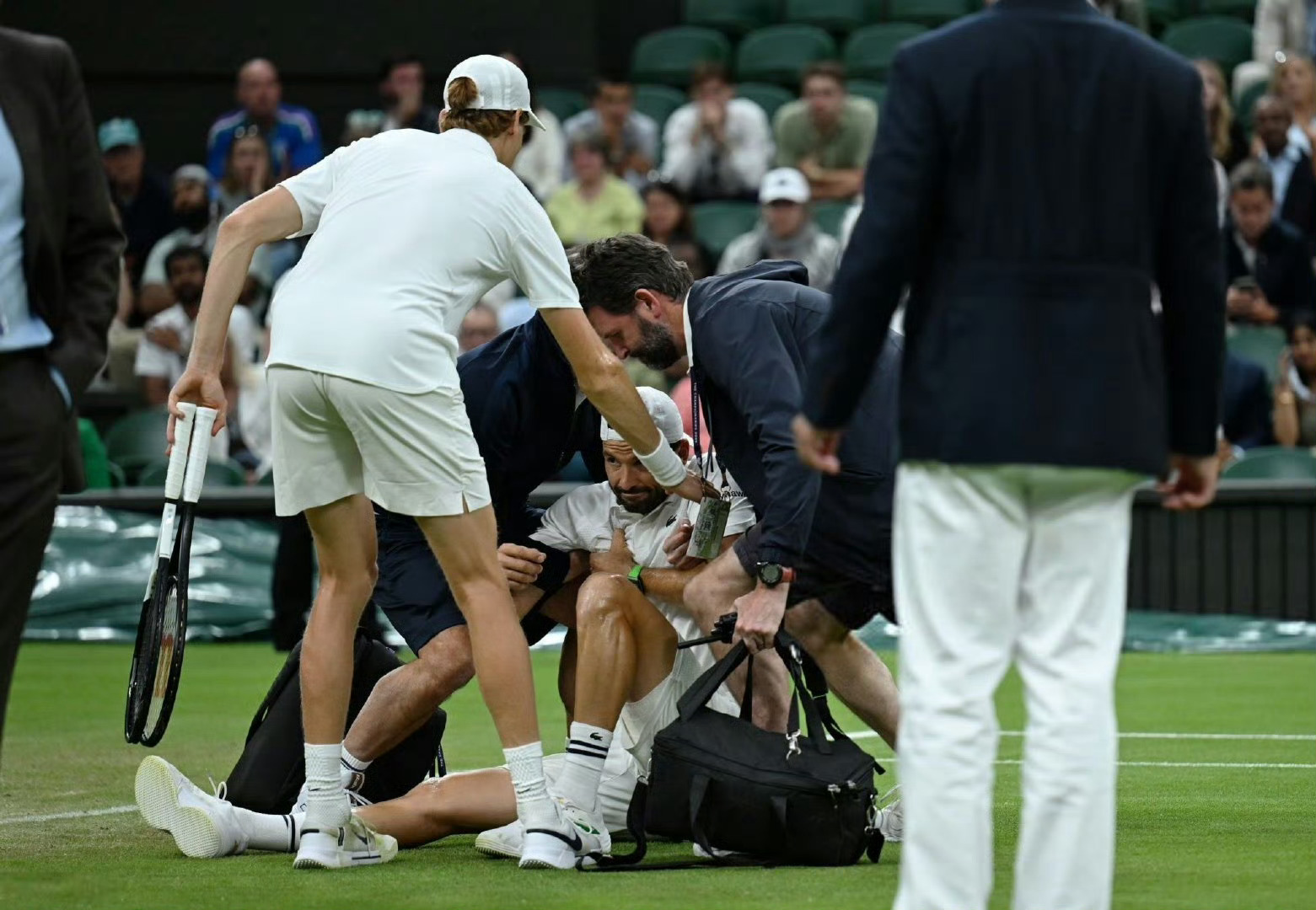 温网轻取拉沃尔杯，辛纳惊艳四座