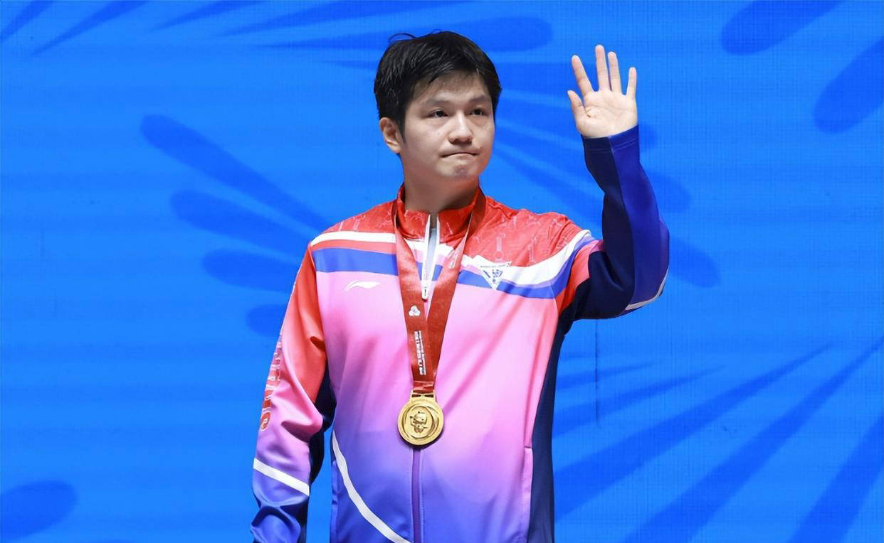 日本乒乓球队强势德国乒乓球队，樊振东完成帽子戏法