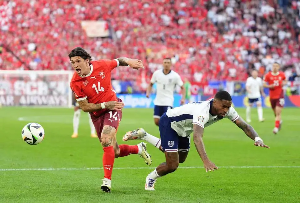 开云体育中国-巴黎横扫瑞士，皮克统治全场